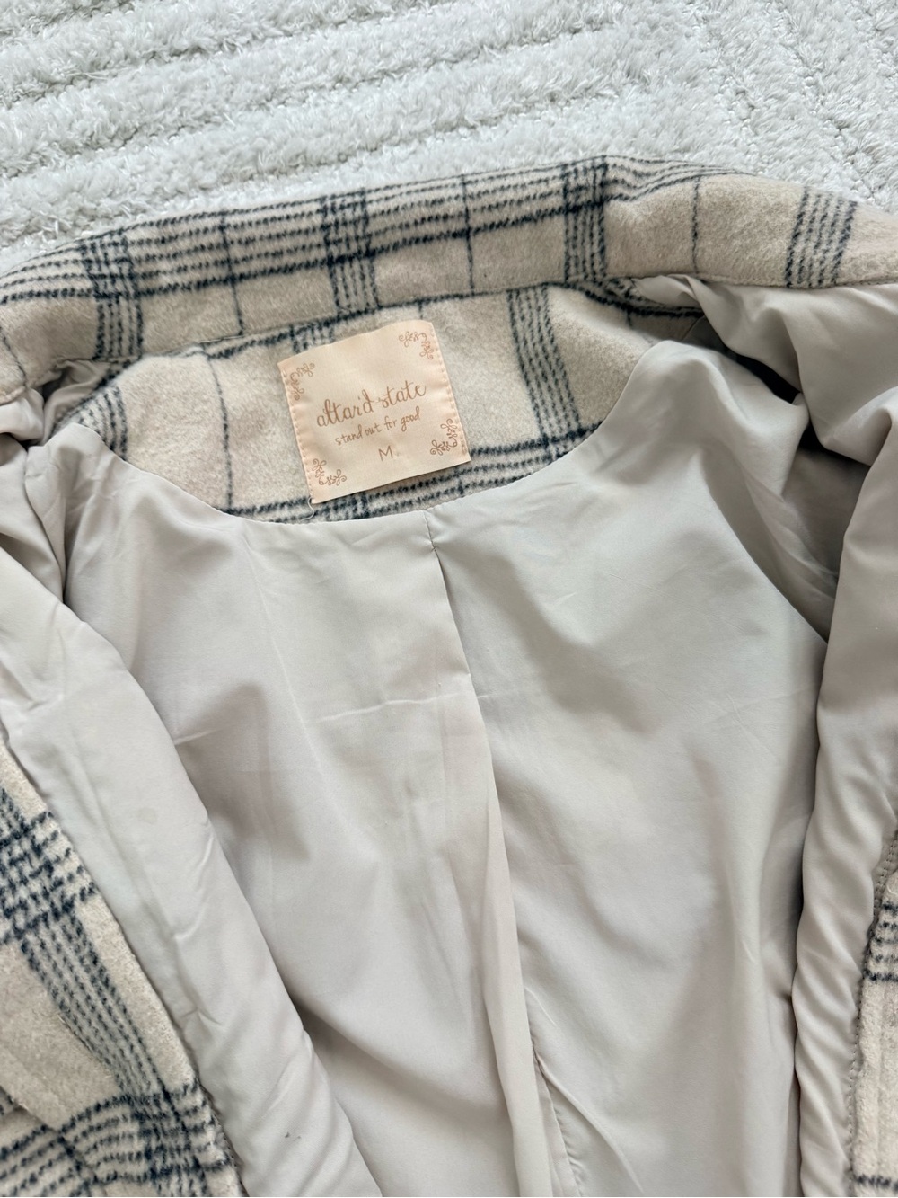 Like New - Alter’d State Women’s Oversized Cream Plaid Button Up Shacket - Med - Picture 3 of 3